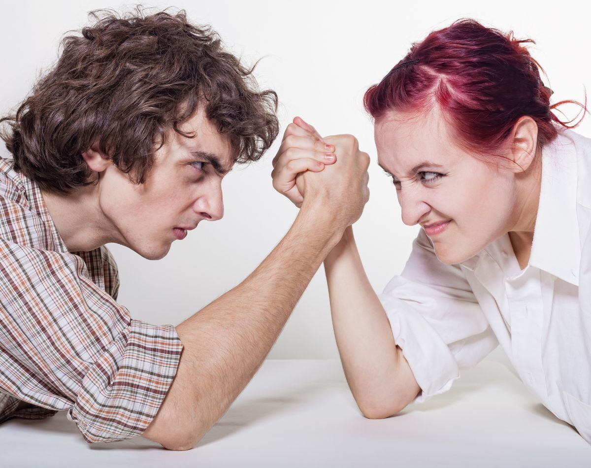 causa brigas constantes no casal e como isso afeta a relação