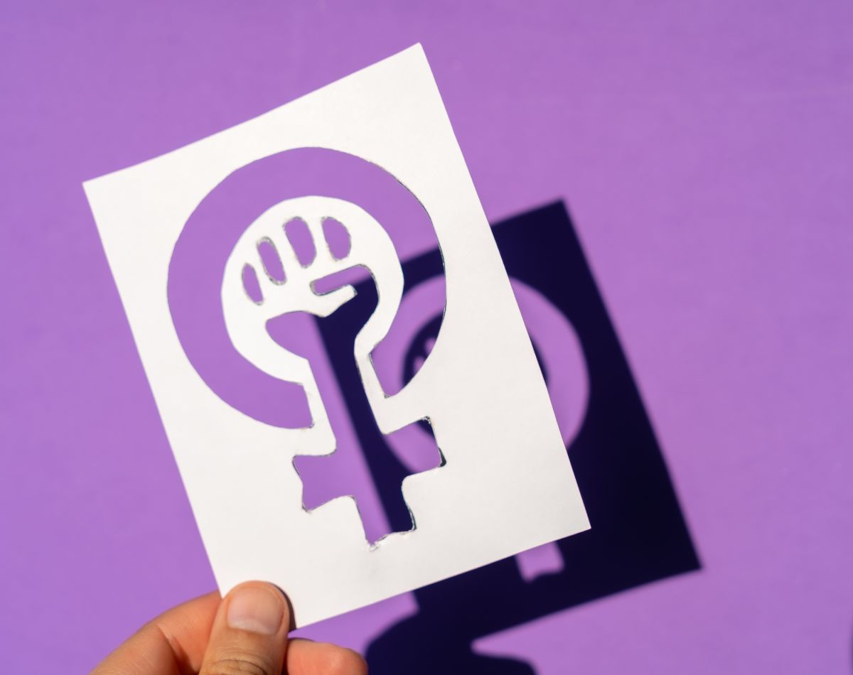 Perspectivas Críticas sobre o Feminismo e o Empoderamento Feminino