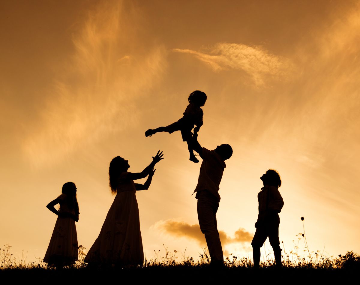 A Família: Santuário da Vida e Pilar da Sociedade