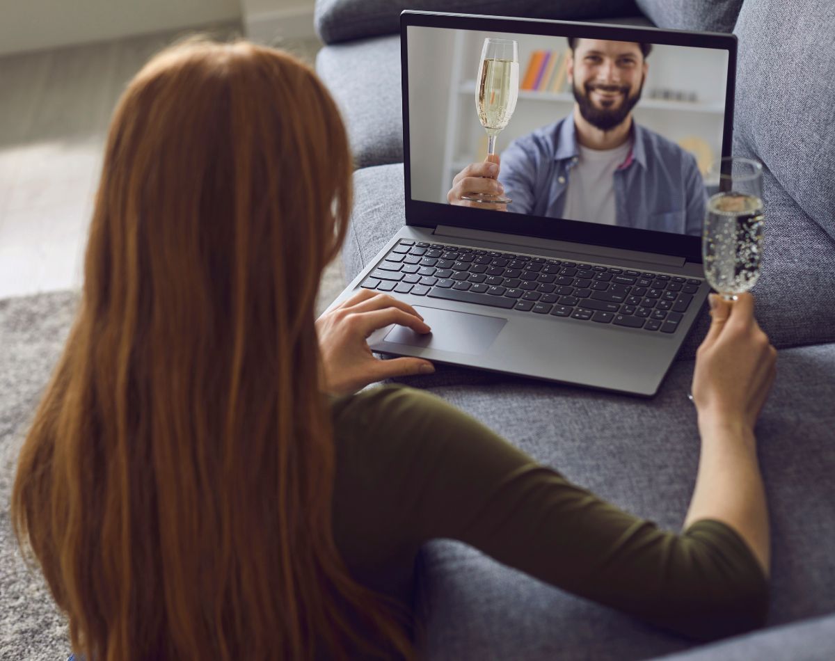 Amor na Era Digital: Conexões, Superficialidade e a Busca pelo Vínculo Profundo