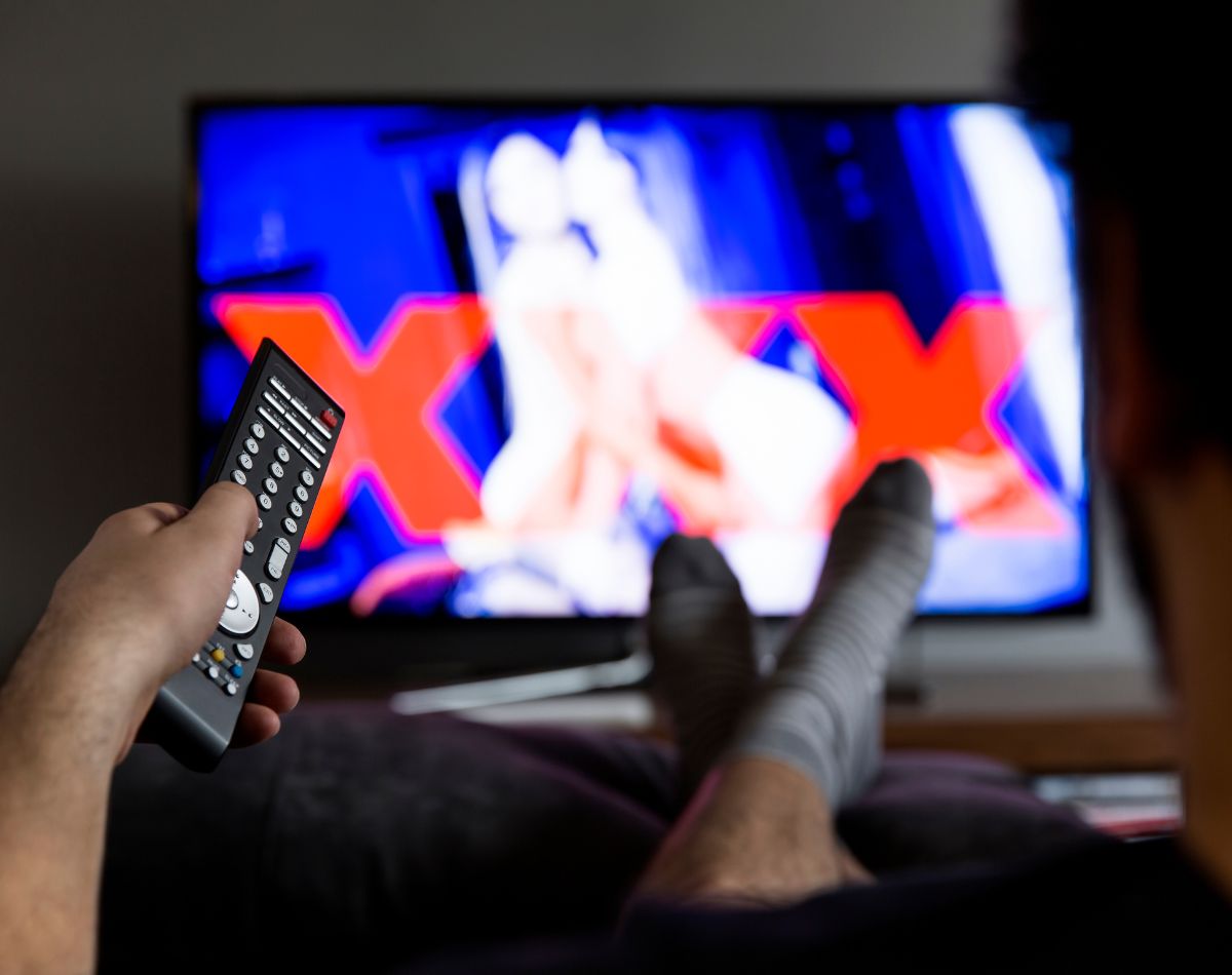 Pornografia: Entendendo o Vício, Seus Impactos e a Dignidade Humana