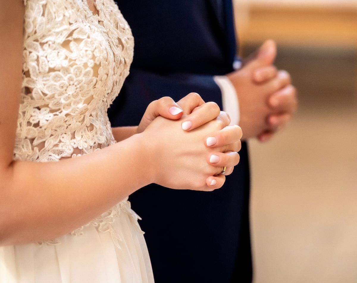 Casamento: O Amor como Ponte para o Encontro com Deus e a Superação de Desafios